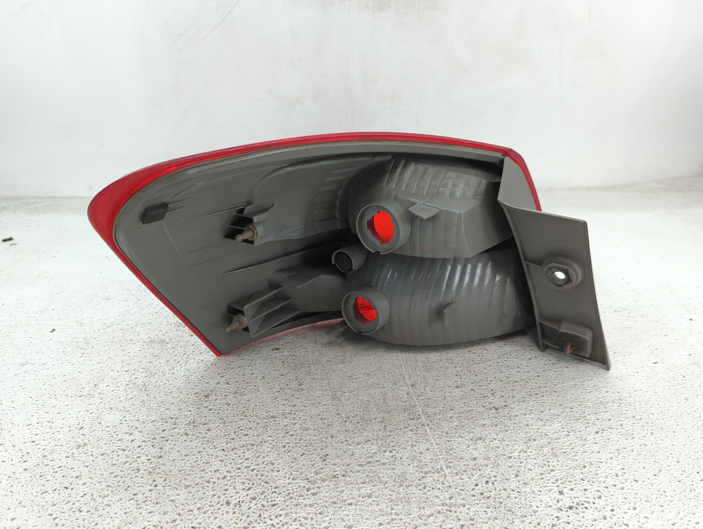 2008-2015 Nissan Rogue Tail Light Assembly Passenger Right OEM Fits Fits 2008 2009 2010 2011 2012 2013 2014 2015 OEM Used Au