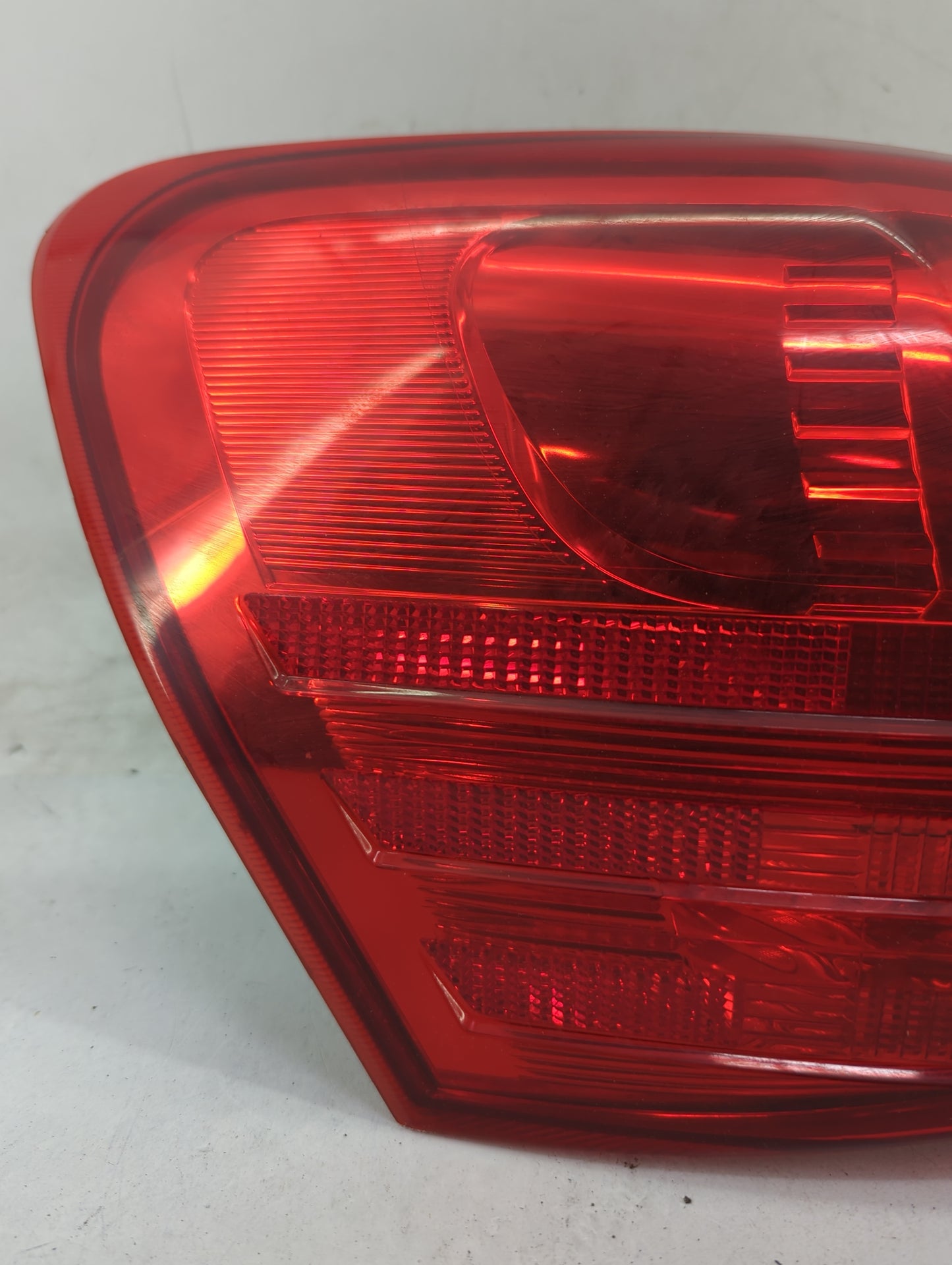 2008-2015 Nissan Rogue Tail Light Assembly Driver Left OEM Fits Fits 2008 2009 2010 2011 2012 2013 2014 2015 OEM Used Auto P