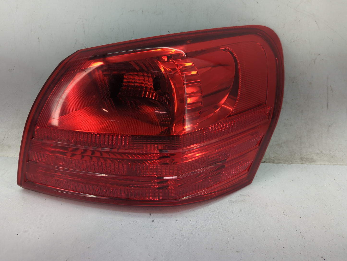 2008-2015 Nissan Rogue Tail Light Assembly Passenger Right OEM Fits Fits 2008 2009 2010 2011 2012 2013 2014 2015 OEM Used Au