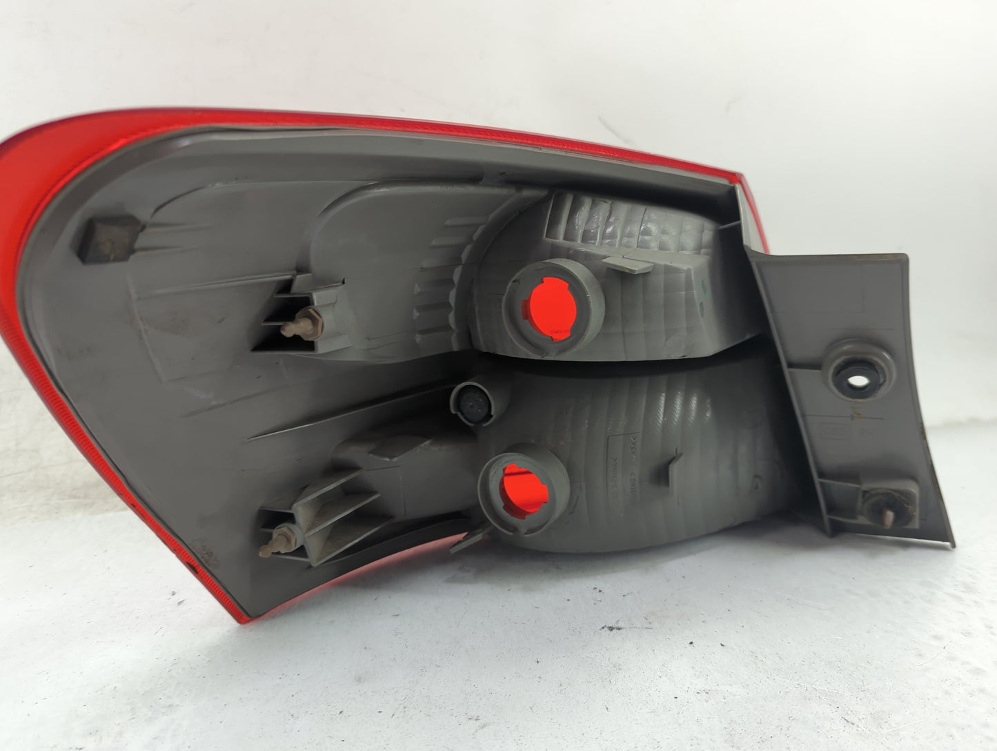 2008-2015 Nissan Rogue Tail Light Assembly Passenger Right OEM Fits Fits 2008 2009 2010 2011 2012 2013 2014 2015 OEM Used Au