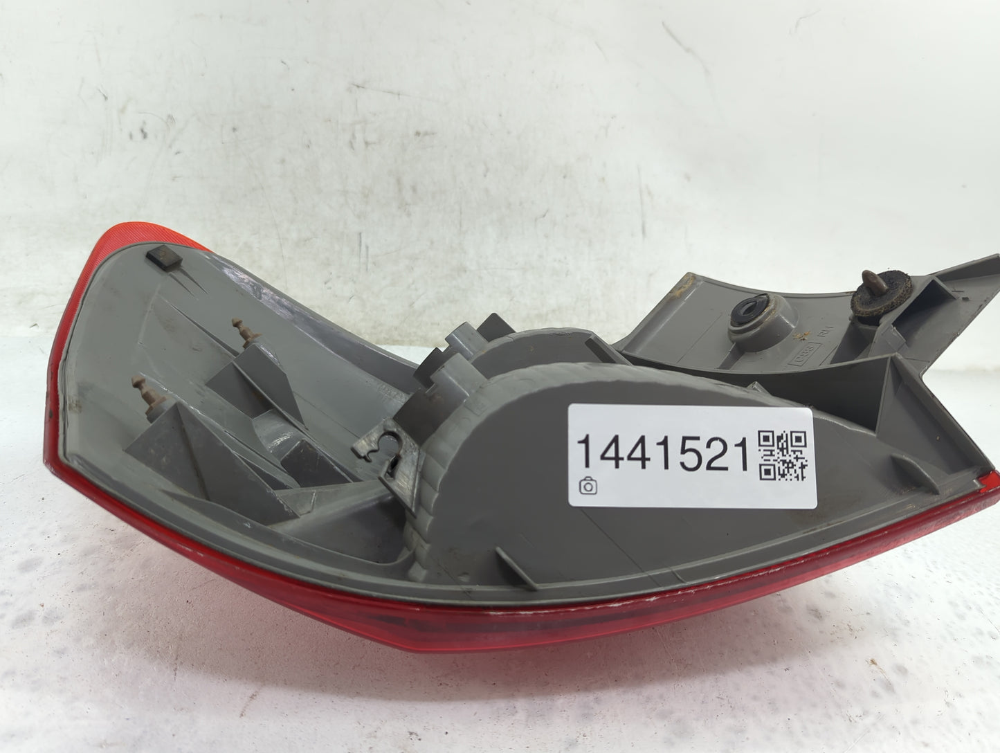 2008-2015 Nissan Rogue Tail Light Assembly Passenger Right OEM Fits Fits 2008 2009 2010 2011 2012 2013 2014 2015 OEM Used Au