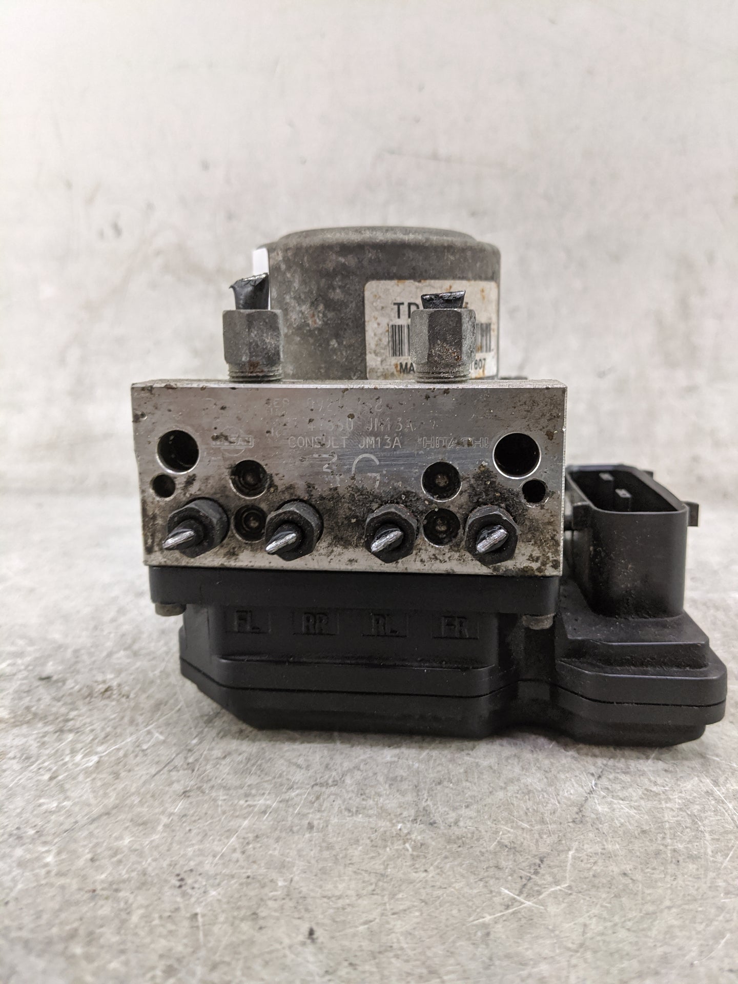 2011 Nissan Rogue ABS Pump Control Module Replacement P/N:TD8405 MAAN09161607 Fits OEM Used Auto Parts - Oemusedautoparts1.c