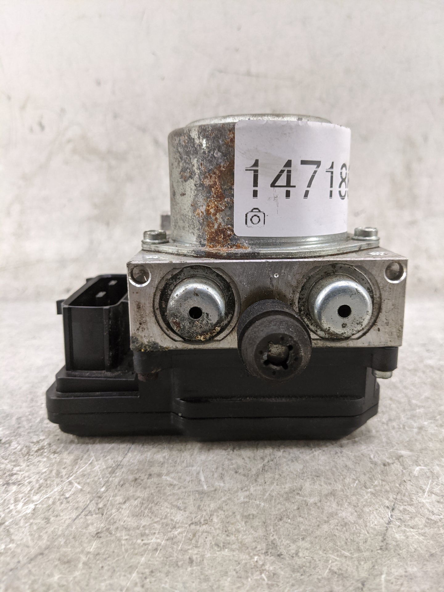 2011 Nissan Rogue ABS Pump Control Module Replacement P/N:TD8405 MAAN09161607 Fits OEM Used Auto Parts - Oemusedautoparts1.c
