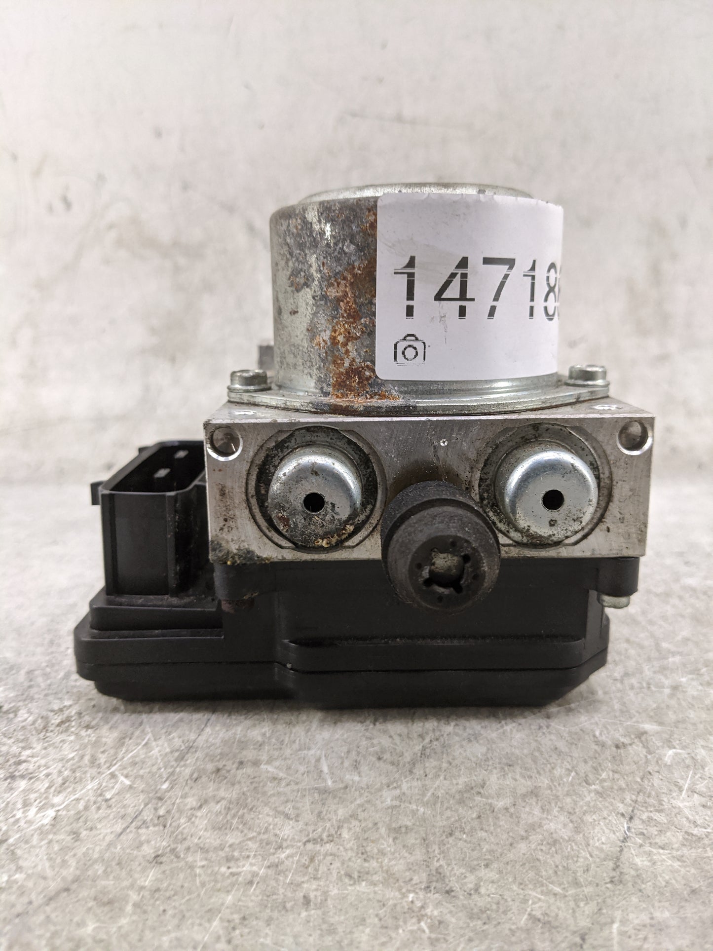 2011 Nissan Rogue ABS Pump Control Module Replacement P/N:TD8405 MAAN09161607 Fits OEM Used Auto Parts - Oemusedautoparts1.c