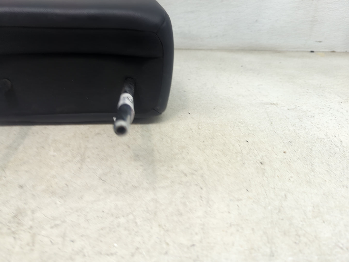 2011 Nissan Rogue Headrest Head Rest Rear Seat Fits OEM Used Auto Parts - Oemusedautoparts1.com