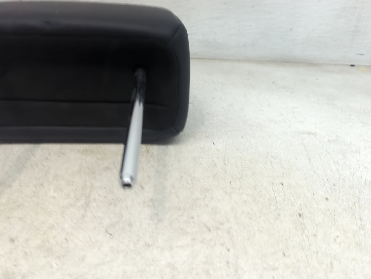2011 Nissan Rogue Headrest Head Rest Front Passenger Seat Black 1472295 - Oemusedautoparts1.com