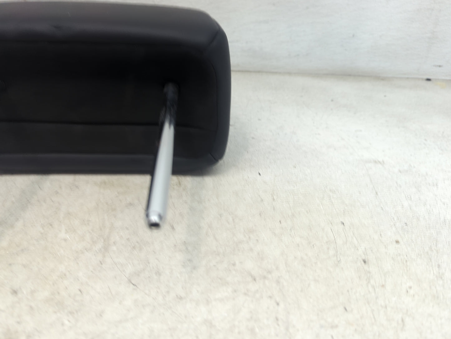 2011 Nissan Rogue Headrest Head Rest Front Passenger Seat Black 1472295 - Oemusedautoparts1.com