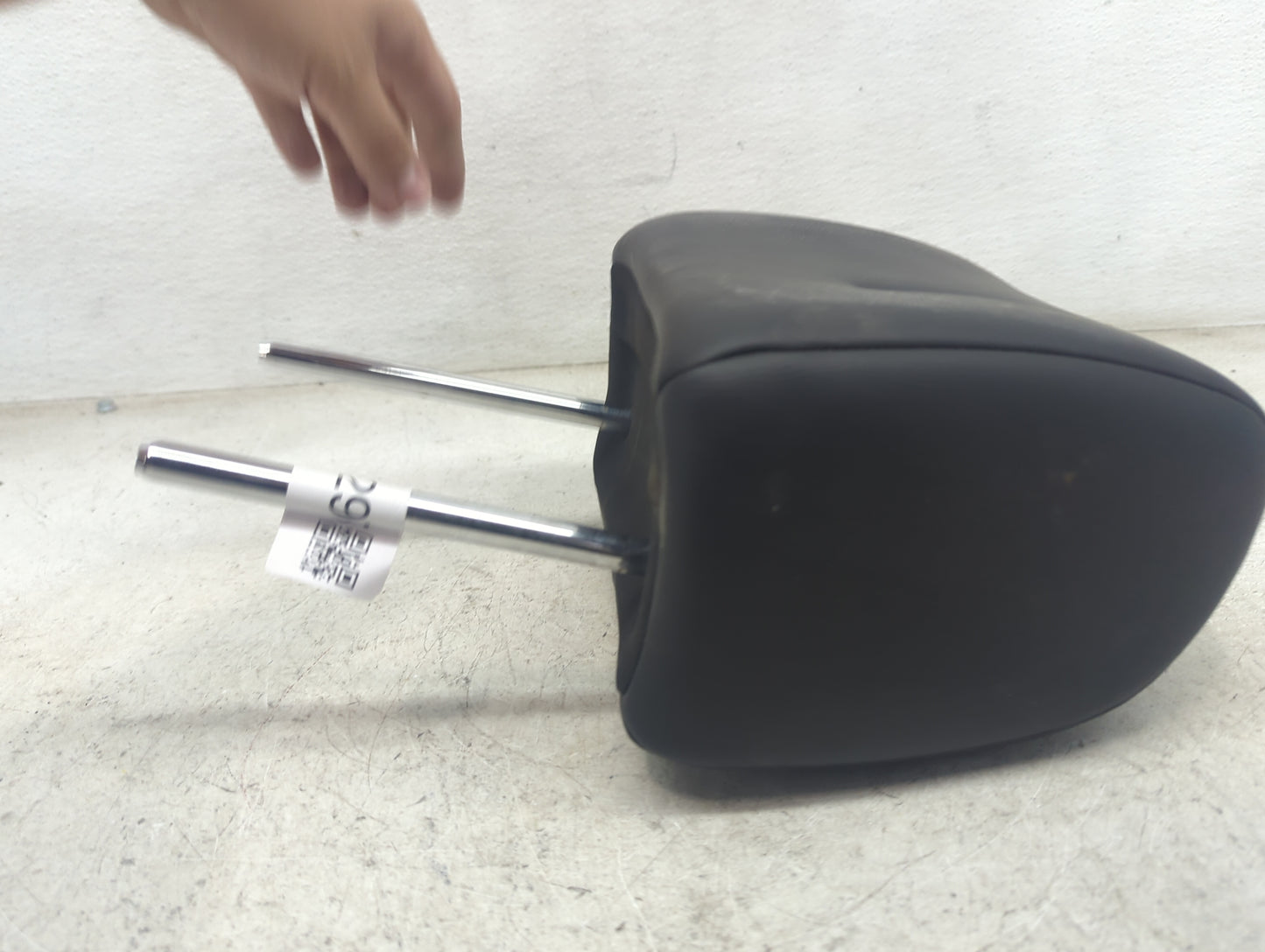 2011 Nissan Rogue Headrest Head Rest Front Passenger Seat Black 1472295 - Oemusedautoparts1.com