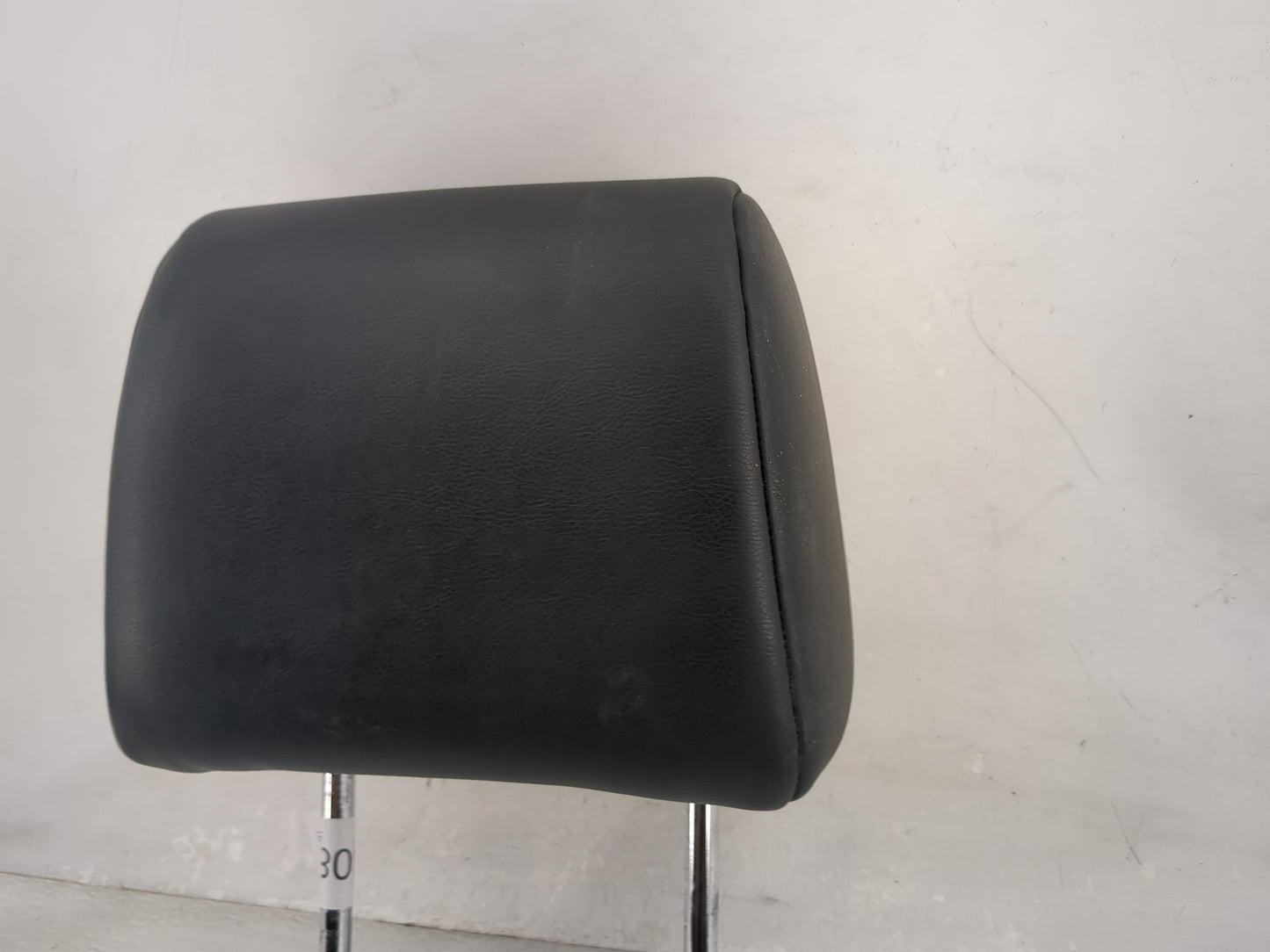 2011 Nissan Rogue Headrest Head Rest Front Driver Seat Black - Oemusedautoparts1.com