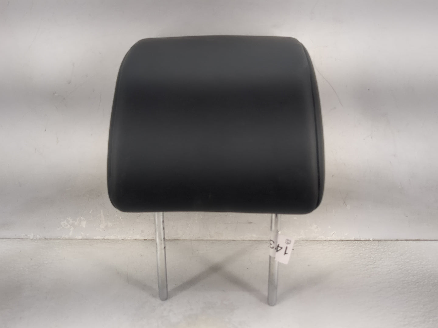 2011 Nissan Rogue Headrest Head Rest Front Driver Seat Black - Oemusedautoparts1.com