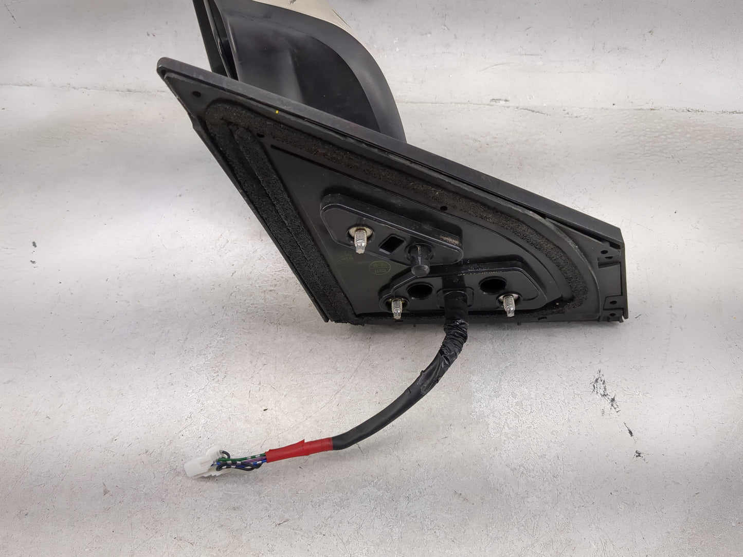 2008-2015 Nissan Rogue Driver Side View Mirror - Left Door Mirror OEM Used - Oemusedautoparts1.com