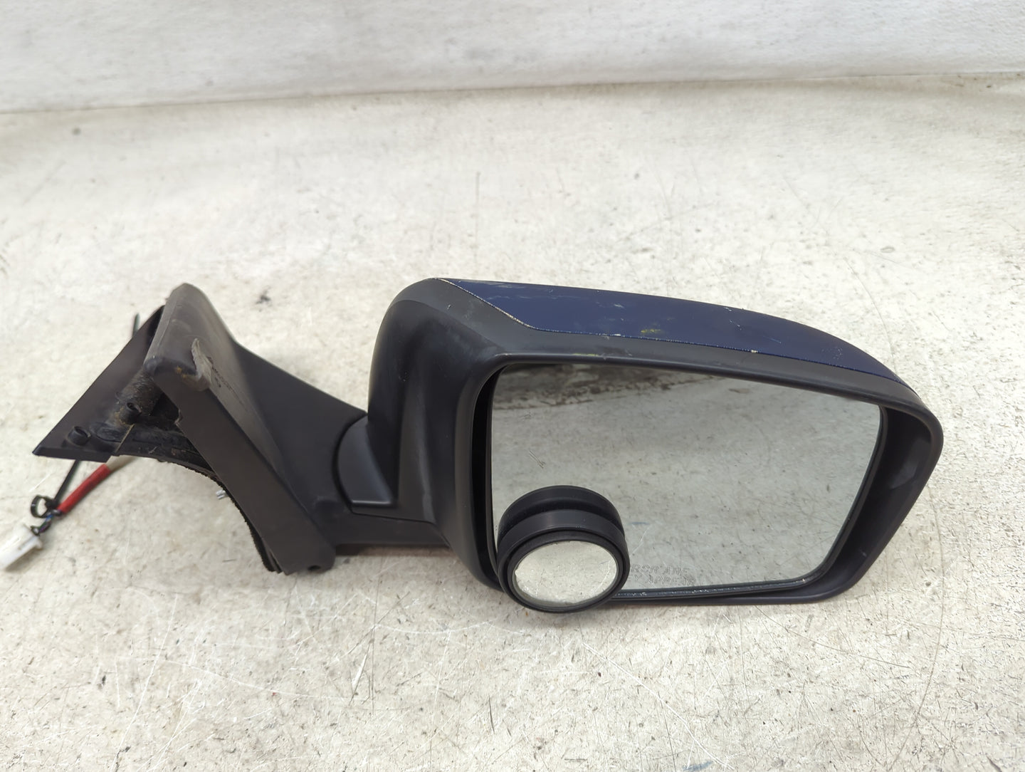 2008-2015 Nissan Rogue Passenger Side View Mirror - Right Door Mirror OEM Used - Oemusedautoparts1.com