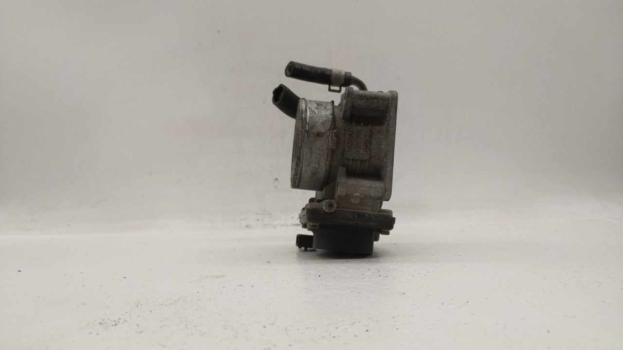 2008-2011 Nissan Rogue Throttle Body P/N:RME60-15 Fits Fits 2007 2008 2009 2010 2011 2012 2013 OEM Used Auto Parts - Oemused