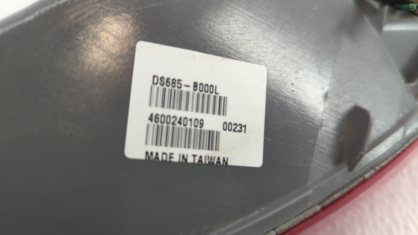 2008-2015 Nissan Rogue Tail Light Assembly Driver Left OEM Fits Fits 2008 2009 2010 2011 2012 2013 2014 2015 OEM Used Auto P