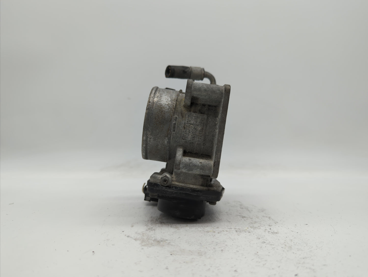 2011-2015 Nissan Rogue Throttle Body P/N:526-01 RME60-15 Fits Fits 2011 2012 2013 2014 2015 OEM Used Auto Parts - Oemusedaut