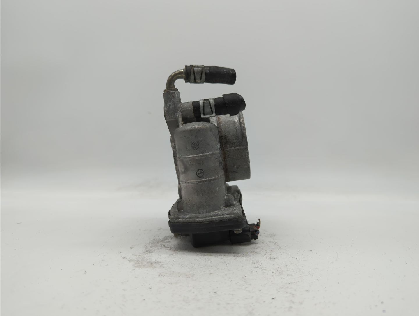 2011-2015 Nissan Rogue Throttle Body P/N:526-01 RME60-15 Fits Fits 2011 2012 2013 2014 2015 OEM Used Auto Parts - Oemusedaut