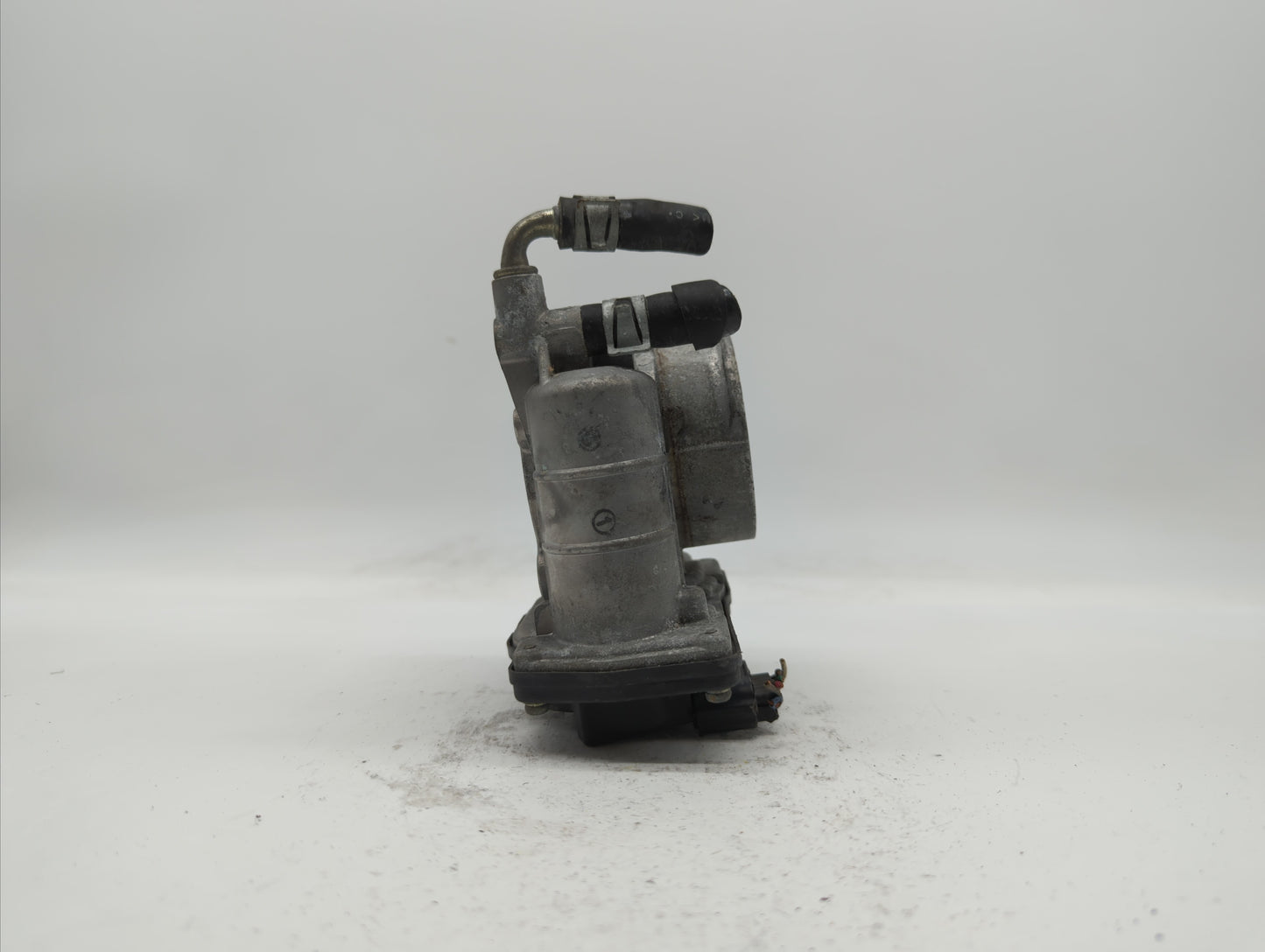 2011-2015 Nissan Rogue Throttle Body P/N:526-01 RME60-15 Fits Fits 2011 2012 2013 2014 2015 OEM Used Auto Parts - Oemusedaut