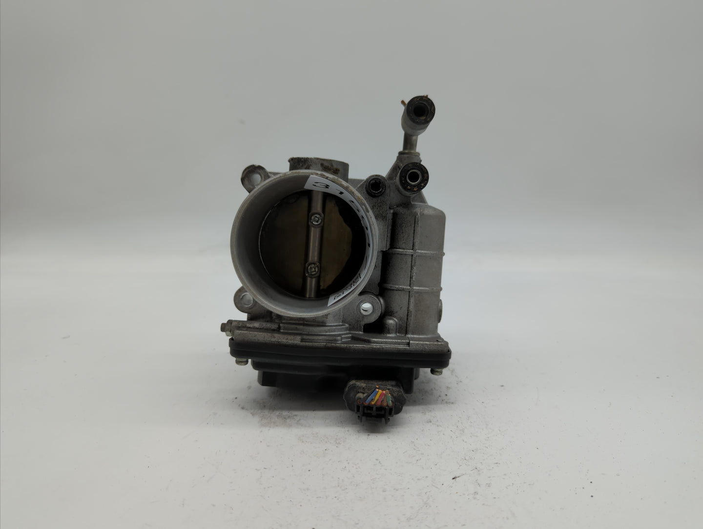2011-2015 Nissan Rogue Throttle Body P/N:526-01 RME60-15 Fits Fits 2011 2012 2013 2014 2015 OEM Used Auto Parts - Oemusedaut