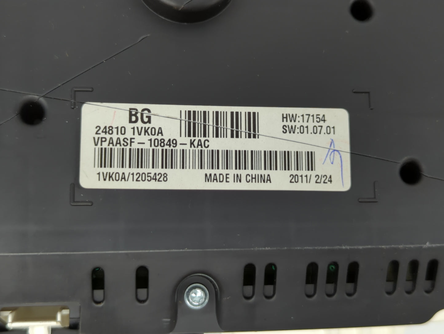 2011-2012 Nissan Rogue Instrument Cluster Speedometer Gauges P/N:24810-1VX5A 24810 1VK0A Miles: Fits Fits 2011 2012 OEM Used