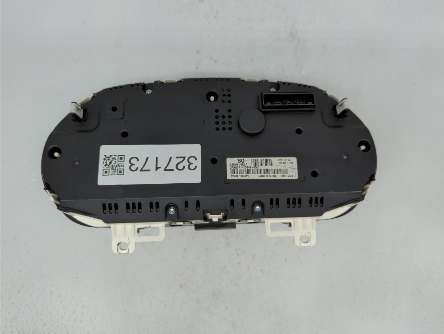 2011-2012 Nissan Rogue Instrument Cluster Speedometer Gauges P/N:24810-1VX5A 24810 1VK0A Miles: Fits Fits 2011 2012 OEM Used