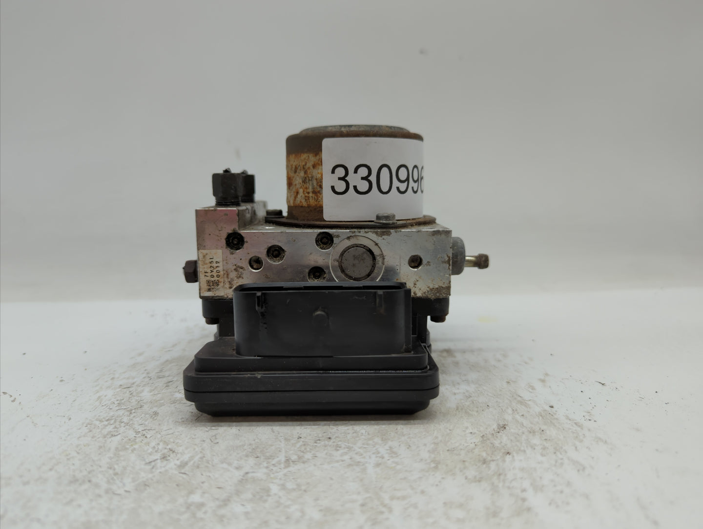 2011 Nissan Rogue ABS Pump Control Module Replacement P/N:47660 JM13A Fits OEM Used Auto Parts - Oemusedautoparts1.com