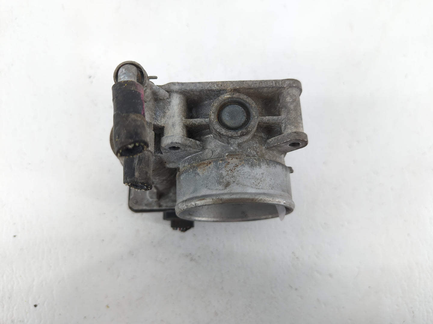 2011-2015 Nissan Rogue Throttle Body P/N:RME60-15 Fits Fits 2011 2012 2013 2014 2015 OEM Used Auto Parts - Oemusedautoparts1