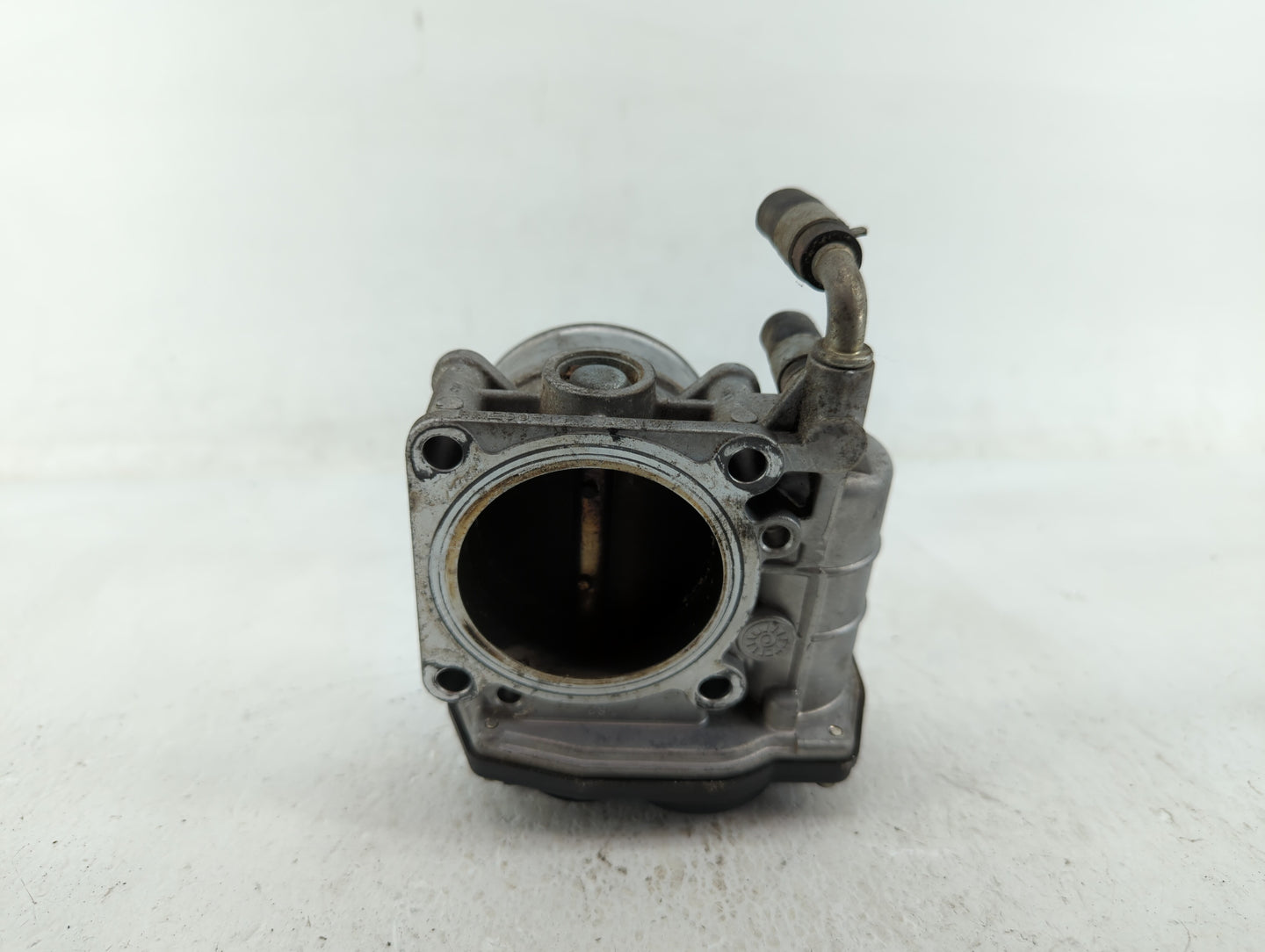 2011-2015 Nissan Rogue Throttle Body P/N:RME60-15 Fits Fits 2011 2012 2013 2014 2015 OEM Used Auto Parts - Oemusedautoparts1