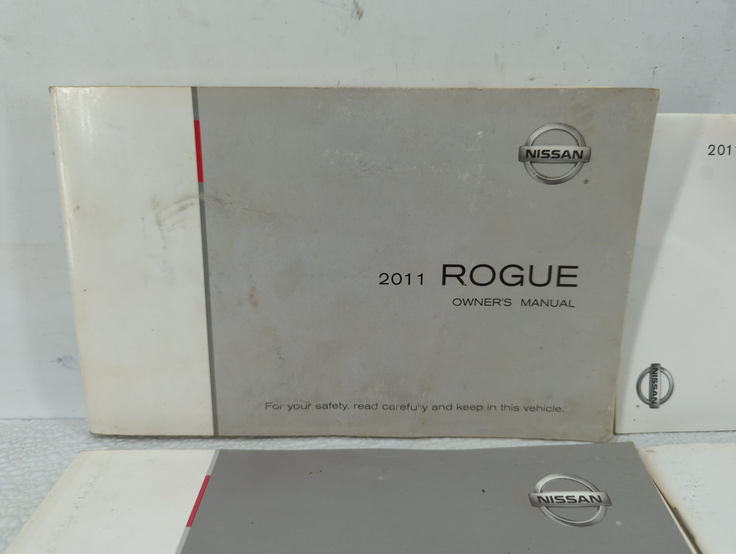 2011 Nissan Rogue Owners Manual Book Guide OEM Used Auto Parts - Oemusedautoparts1.com