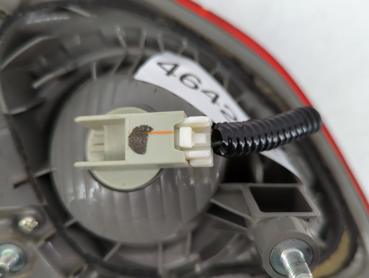 2009-2015 Nissan Rogue Tail Light Assembly Passenger Right OEM Fits Fits 2009 2010 2011 2012 2013 2014 2015 OEM Used Auto Pa