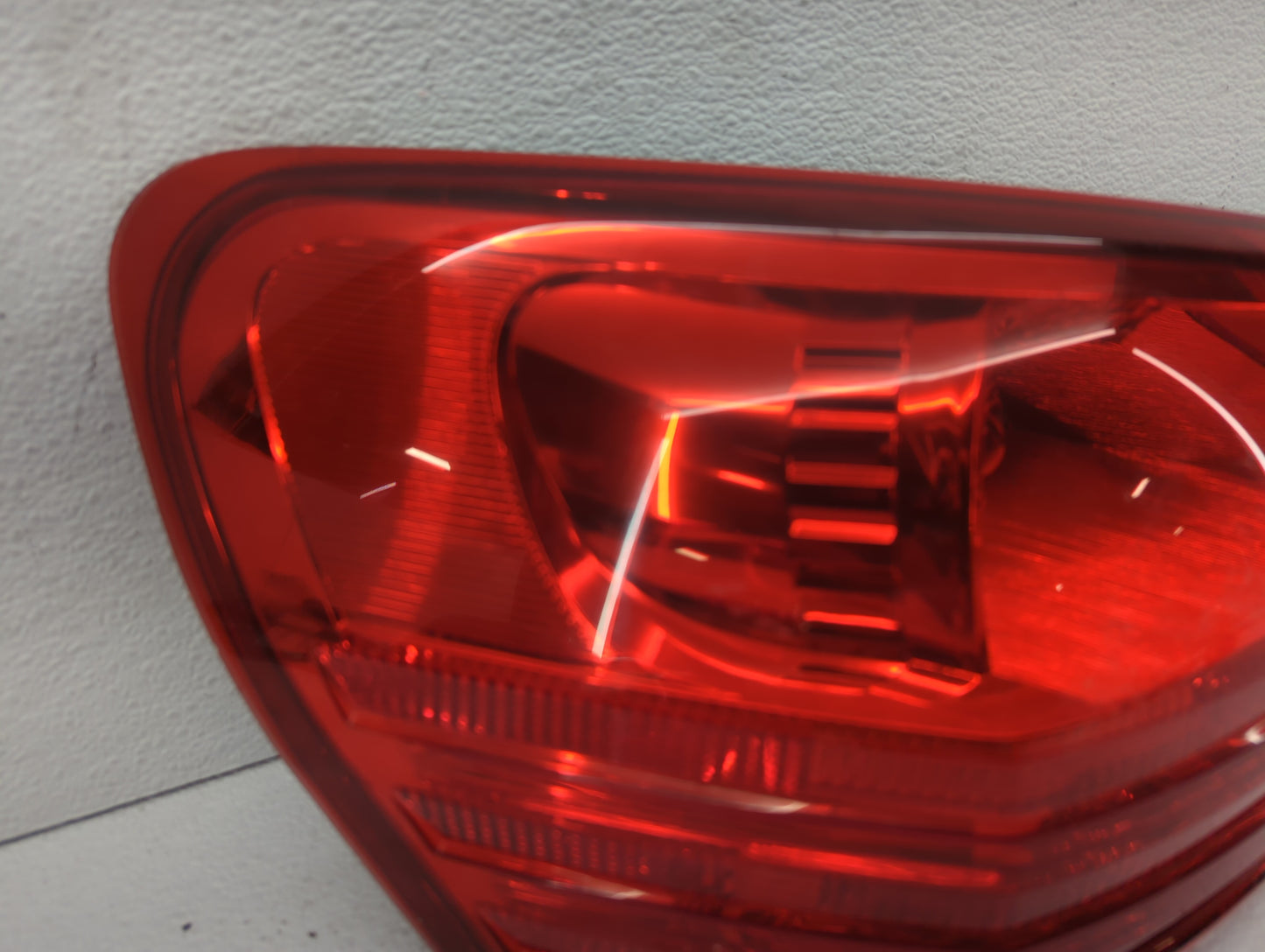 2008-2015 Nissan Rogue Tail Light Assembly Driver Left OEM Fits Fits 2008 2009 2010 2011 2012 2013 2014 2015 OEM Used Auto P