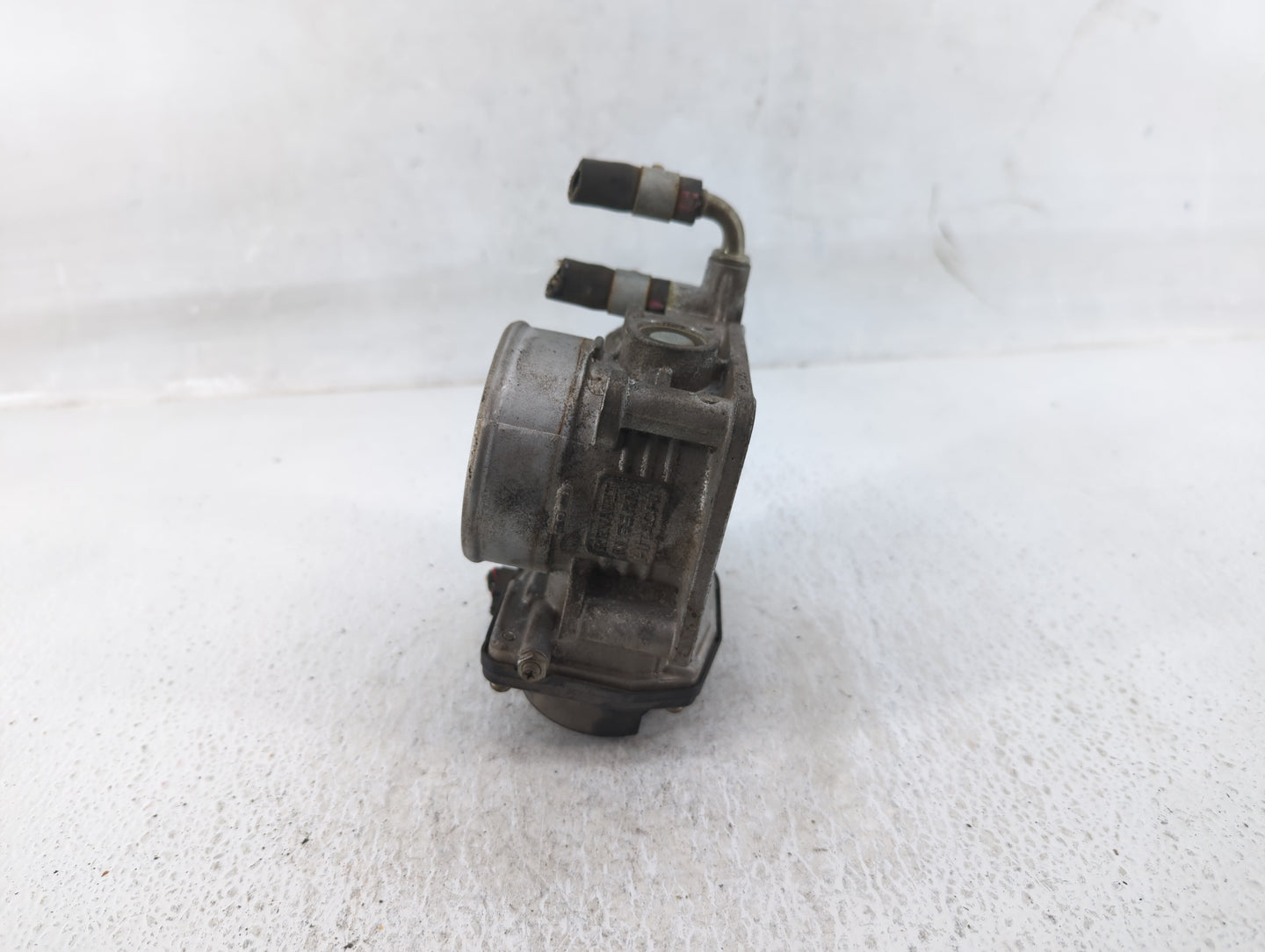 2011-2015 Nissan Rogue Throttle Body P/N:RME60-15 Fits Fits 2011 2012 2013 2014 2015 OEM Used Auto Parts - Oemusedautoparts1