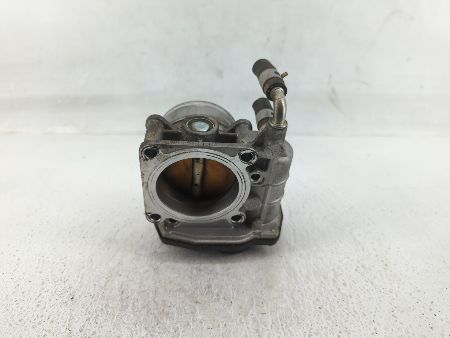 2011-2015 Nissan Rogue Throttle Body P/N:RME60-15 Fits Fits 2011 2012 2013 2014 2015 OEM Used Auto Parts - Oemusedautoparts1