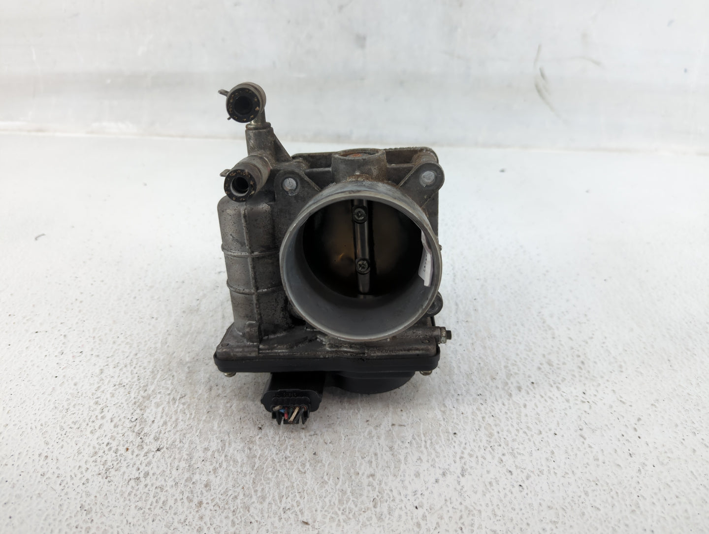 2011-2015 Nissan Rogue Throttle Body P/N:RME60-15 Fits Fits 2011 2012 2013 2014 2015 OEM Used Auto Parts - Oemusedautoparts1