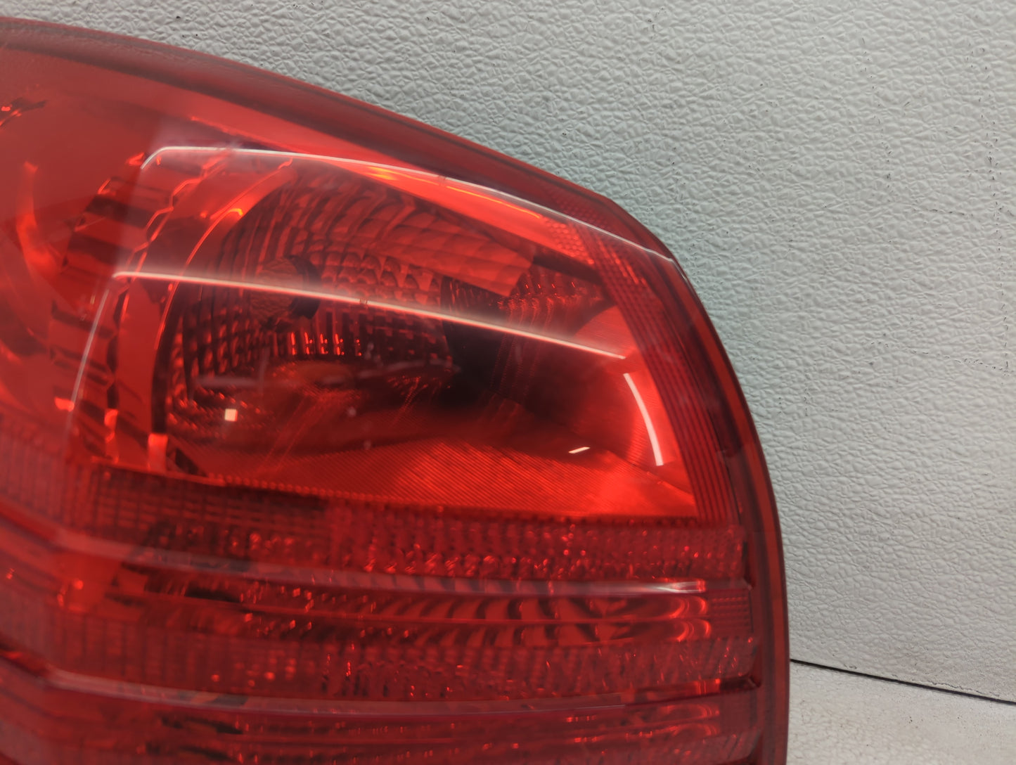 2008-2015 Nissan Rogue Tail Light Assembly Driver Left OEM P/N:C83 Fits Fits 2008 2009 2010 2011 2012 2013 2014 2015 OEM Use