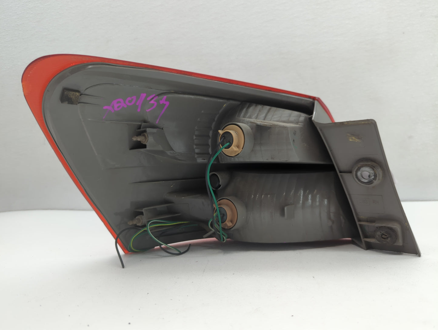 2008-2015 Nissan Rogue Tail Light Assembly Passenger Right OEM Fits Fits 2008 2009 2010 2011 2012 2013 2014 2015 OEM Used Au