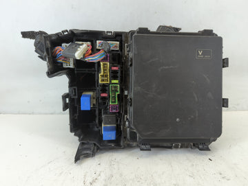 2011 Nissan Rogue Fusebox Fuse Box Panel Relay Module P/N:284B6 JG03A 24384 ET80A, 7154-8324-30 Fits OEM Used Auto Parts - O