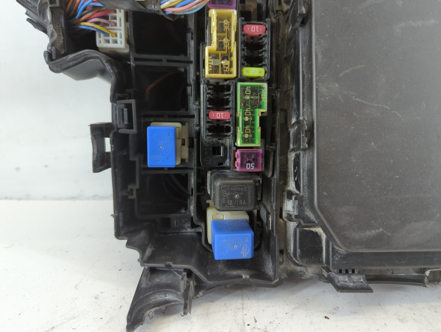 2011 Nissan Rogue Fusebox Fuse Box Panel Relay Module P/N:284B6 JG03A 24384 ET80A, 7154-8324-30 Fits OEM Used Auto Parts - O