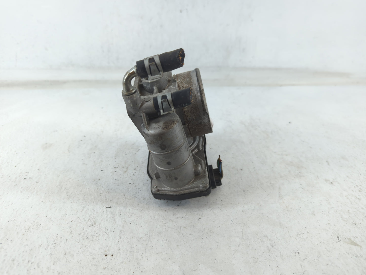 2008-2011 Nissan Rogue Throttle Body P/N:RME60-15 2202H Fits Fits 2007 2008 2009 2010 2011 2012 2013 OEM Used Auto Parts - O