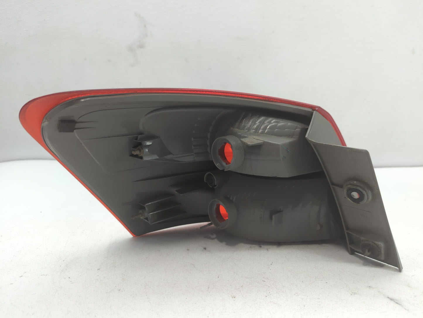 2009-2015 Nissan Rogue Tail Light Assembly Passenger Right OEM Fits Fits 2009 2010 2011 2012 2013 2014 2015 OEM Used Auto Pa