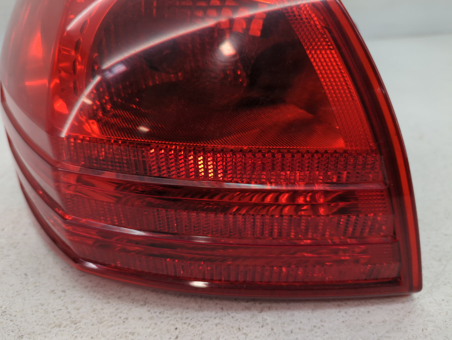 2008-2015 Nissan Rogue Tail Light Assembly Driver Left OEM Fits Fits 2008 2009 2010 2011 2012 2013 2014 2015 OEM Used Auto P
