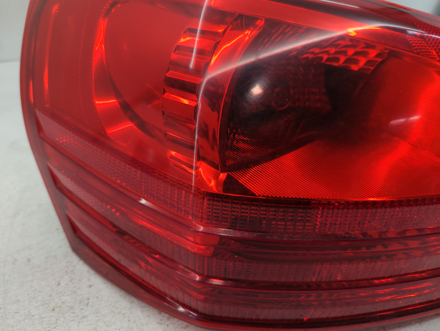 2008-2015 Nissan Rogue Tail Light Assembly Driver Left OEM Fits Fits 2008 2009 2010 2011 2012 2013 2014 2015 OEM Used Auto P