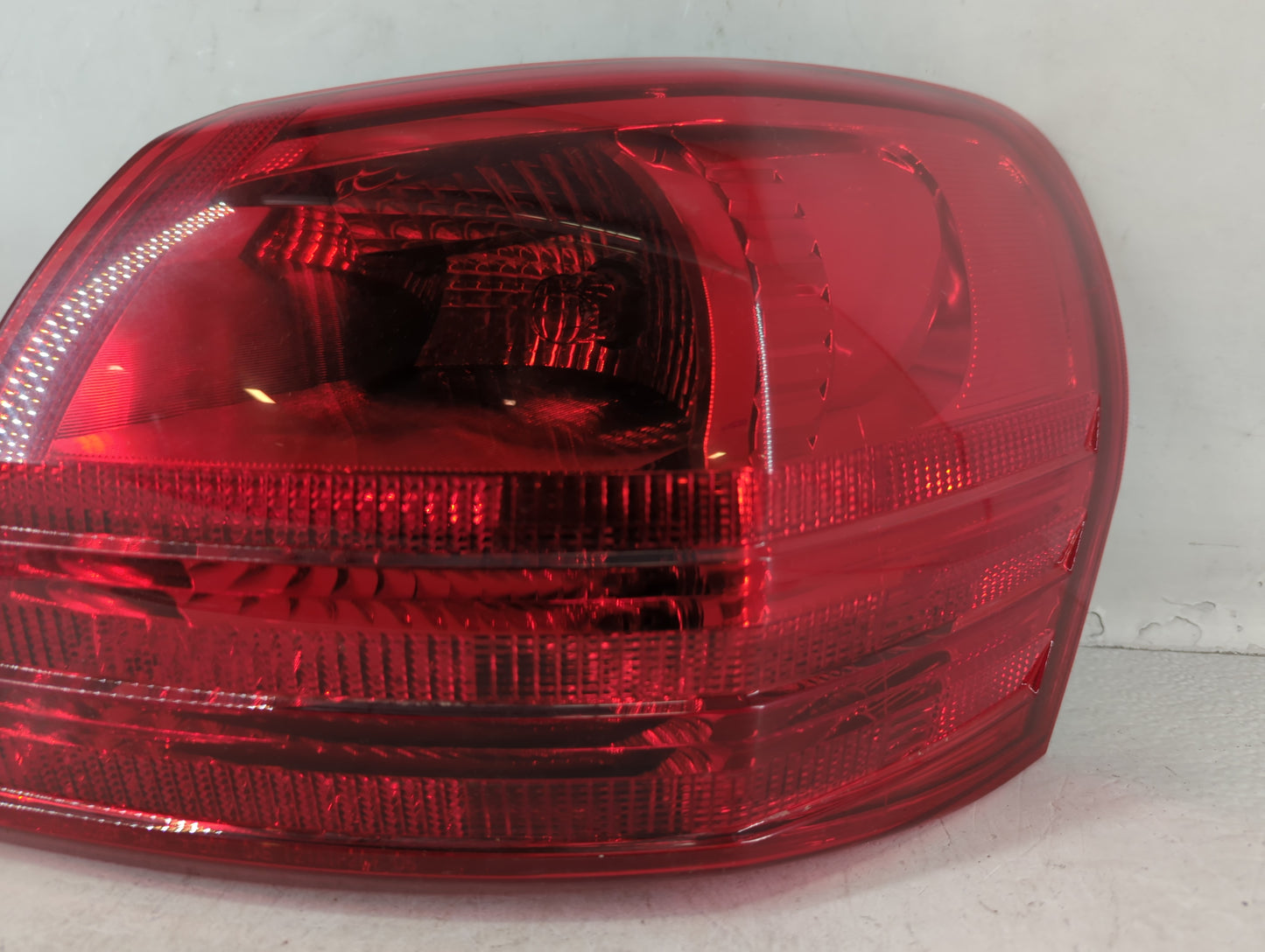 2008-2015 Nissan Rogue Tail Light Assembly Passenger Right OEM Fits Fits 2008 2009 2010 2011 2012 2013 2014 2015 OEM Used Au