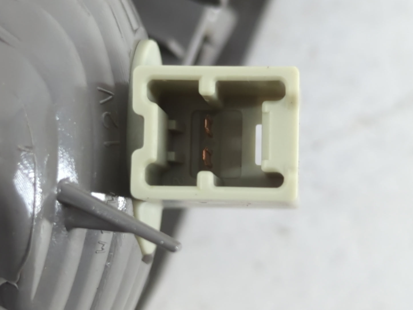 2009-2015 Nissan Rogue Tail Light Assembly Driver Left OEM P/N:C83 Fits Fits 2009 2010 2011 2012 2013 2014 2015 OEM Used Aut