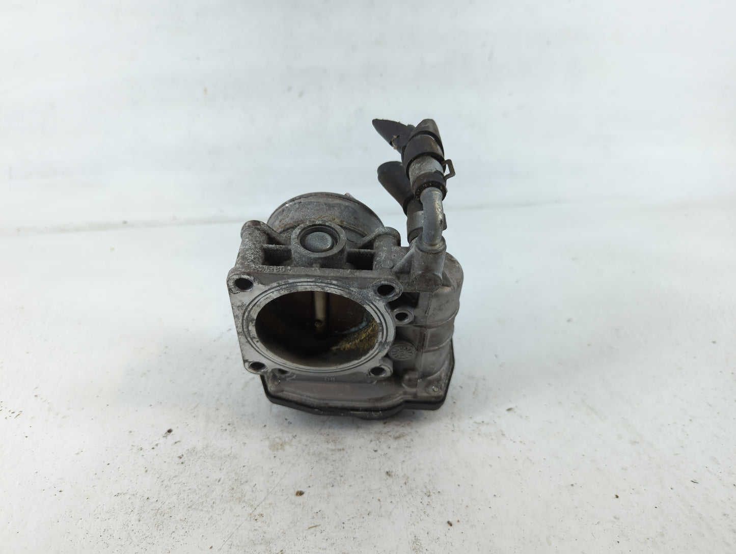 2008-2011 Nissan Rogue Throttle Body P/N:RME60 Fits Fits 2007 2008 2009 2010 2011 2012 2013 OEM Used Auto Parts - Oemusedaut