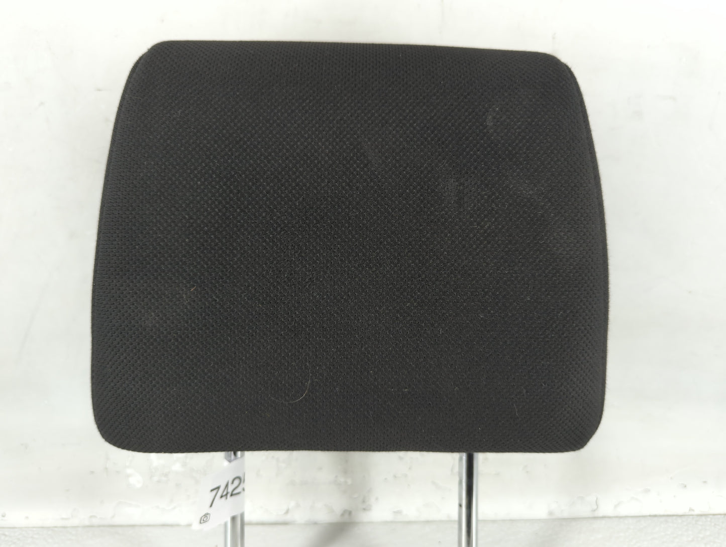 2011-2013 Nissan Rogue Headrest Head Rest Front Driver Passenger Seat Fits Fits 2011 2012 2013 OEM Used Auto Parts - Oemused