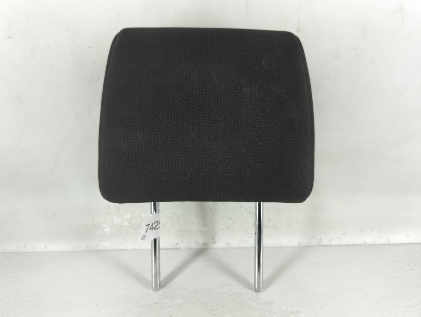 2011-2013 Nissan Rogue Headrest Head Rest Front Driver Passenger Seat Fits Fits 2011 2012 2013 OEM Used Auto Parts - Oemused