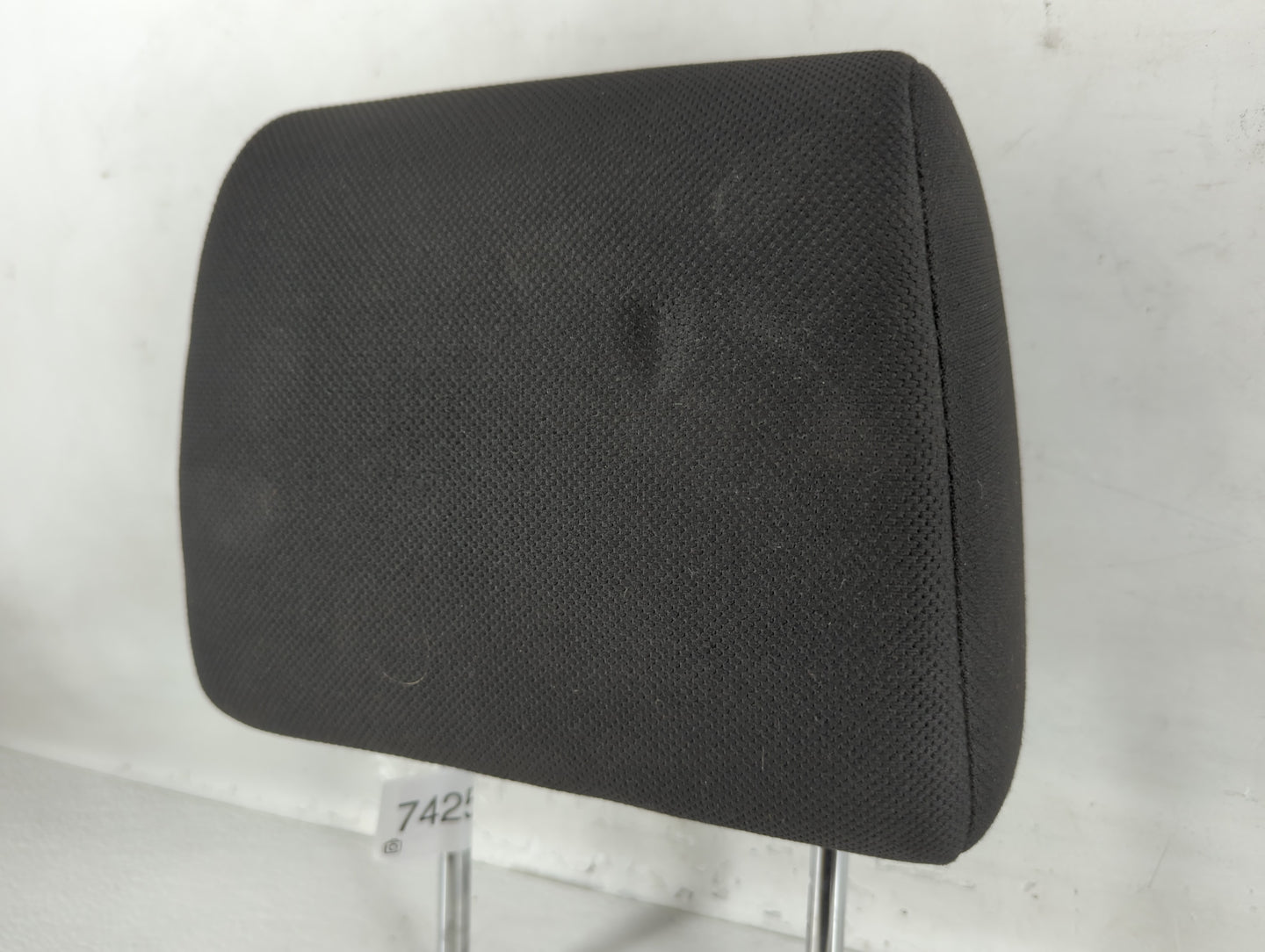 2011-2013 Nissan Rogue Headrest Head Rest Front Driver Passenger Seat Fits Fits 2011 2012 2013 OEM Used Auto Parts - Oemused