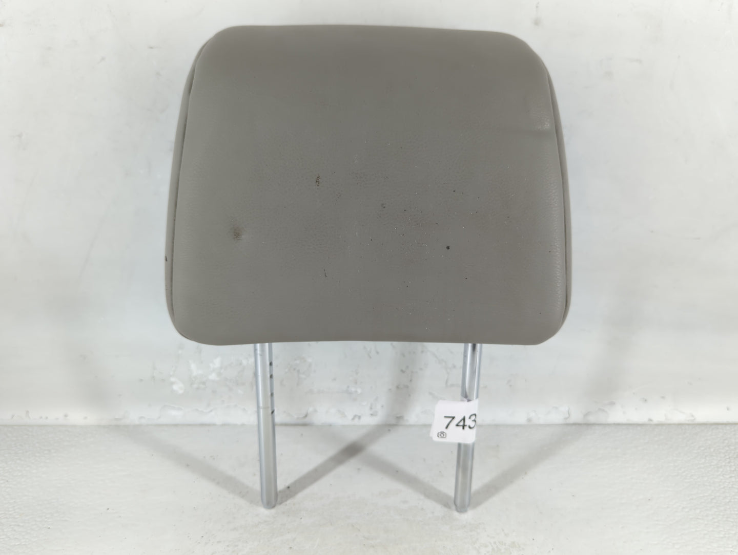 2011 Nissan Rogue Headrest Head Rest Front Driver Passenger Seat Grey - Oemusedautoparts1.com