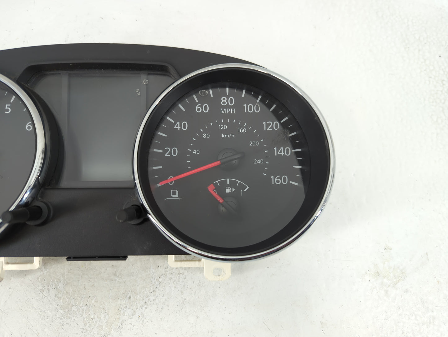 2011-2012 Nissan Rogue Instrument Cluster Speedometer Gauges P/N:24810-1VK0A Fits Fits 2011 2012 OEM Used Auto Parts - Oemus
