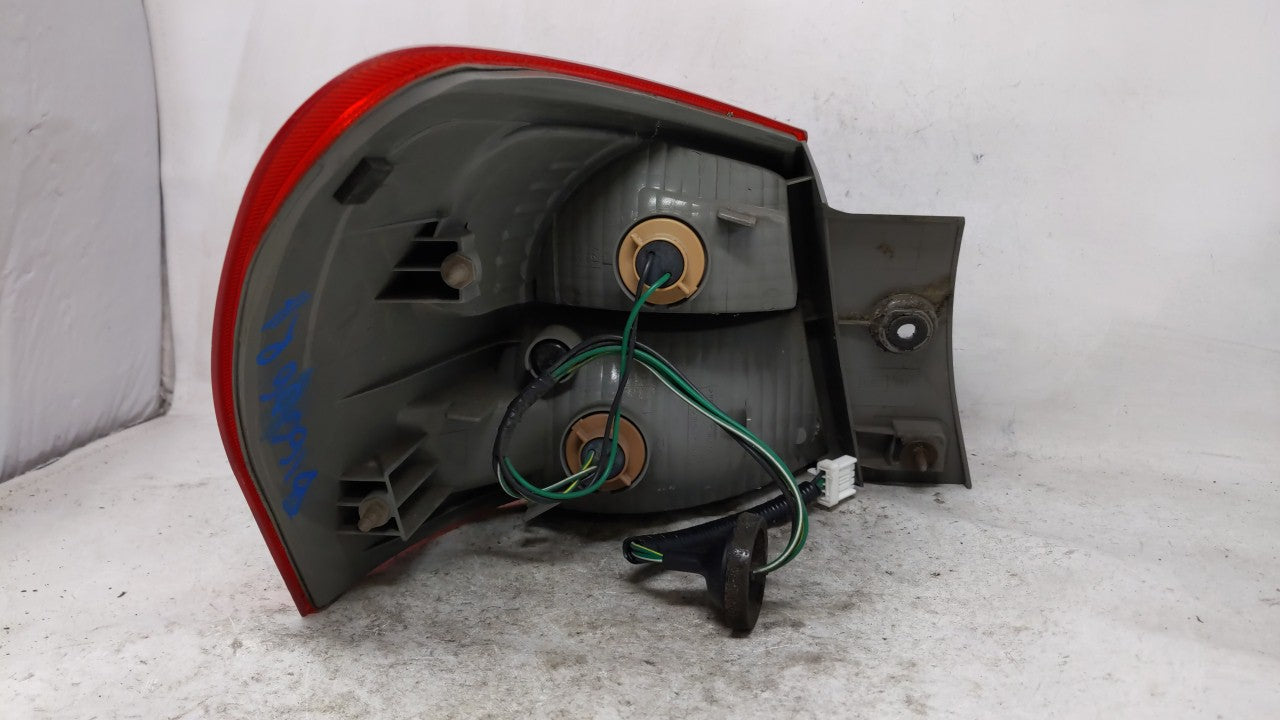 2008-2015 Nissan Rogue Tail Light Assembly Passenger Right OEM Fits Fits 2008 2009 2010 2011 2012 2013 2014 2015 OEM Used Au